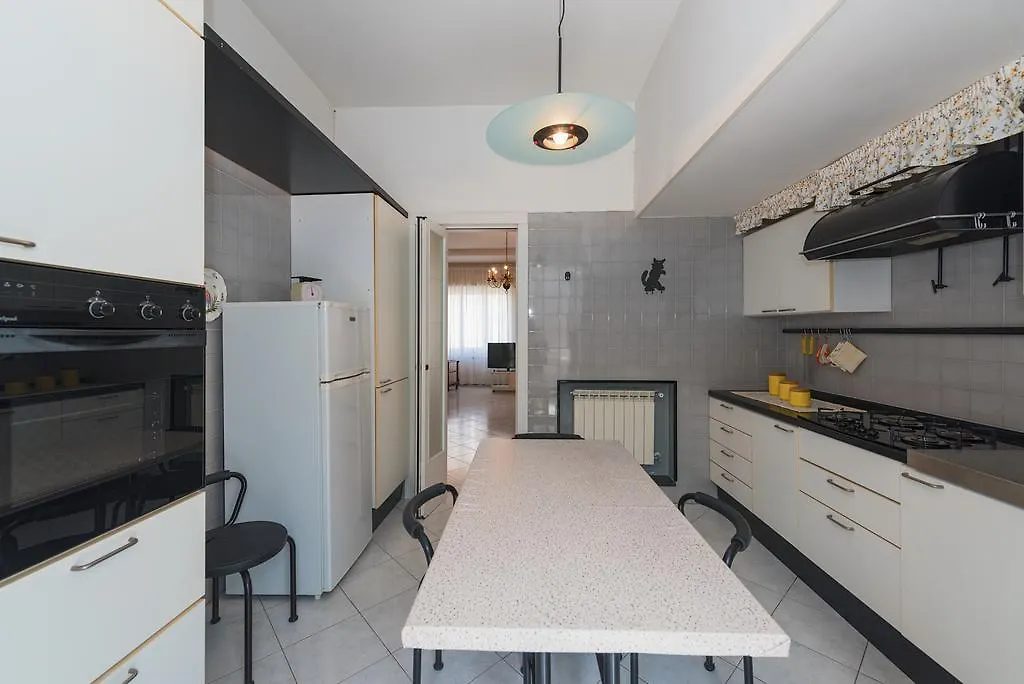 Apartment Domitilla House Finale Ligure